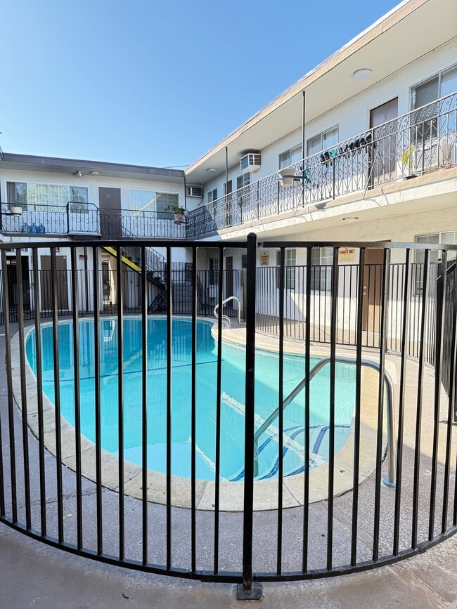 Photo - 6633 Woodley Ave Apartments