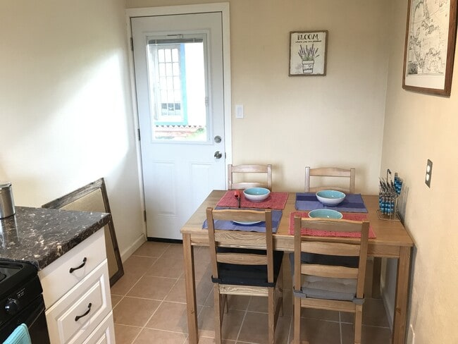 Photo - Awesome Furnished Cottage in Point Loma Heights