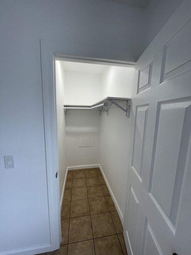 Photo - 1030 E 46th St