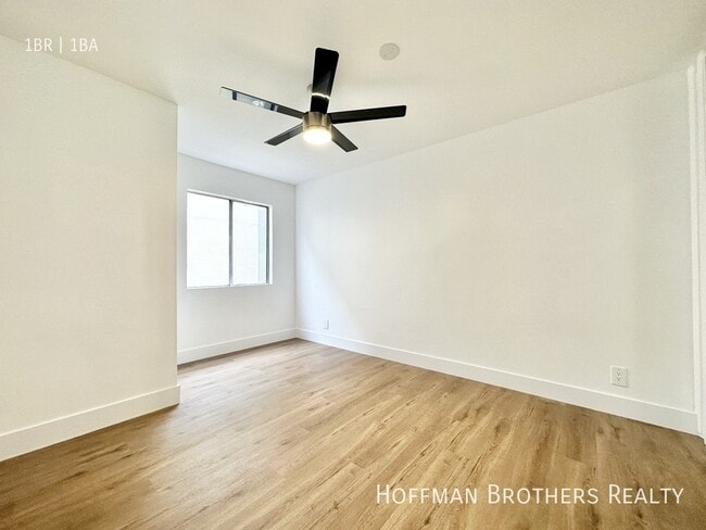 Photo - 5111 Harold Way Unit 302