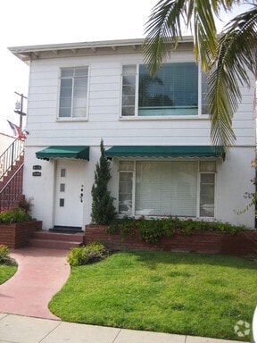 Building Photo - 161 Unit 161 1/2 Rental