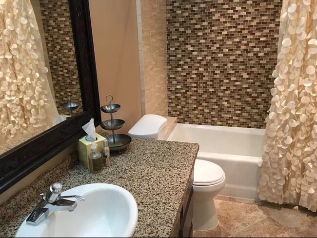 Photo - 5151 Balboa Blvd