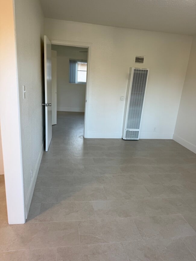 Photo - Palm Court Apartments