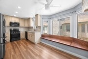 Photo - Bright, spacious Van Nuys 3-level townhome