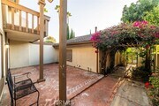 Photo - 10 Oak Tree Ln