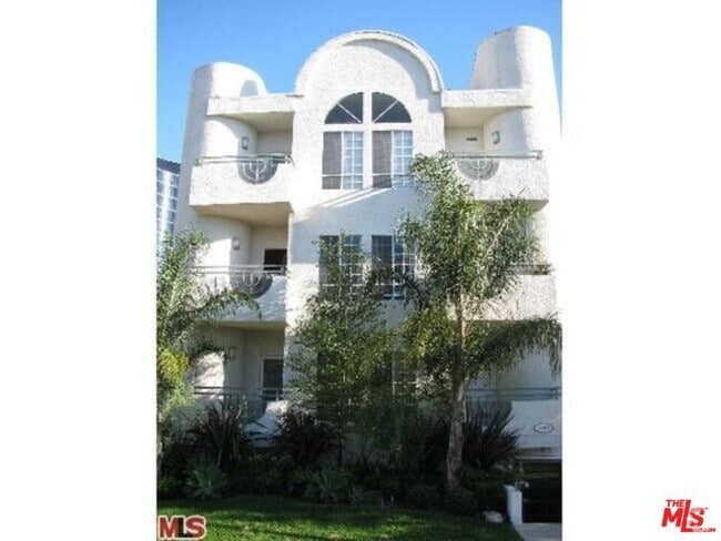 Building Photo - 11822 Goshen Ave Unit 201 Rental