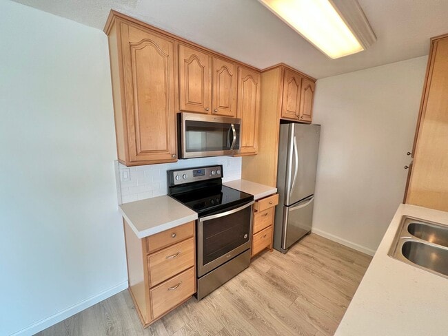 Photo - Top Floor Ocean View 1 Bed | Fully Remodeled | Large Balcony | Prime 2nd Street Location
