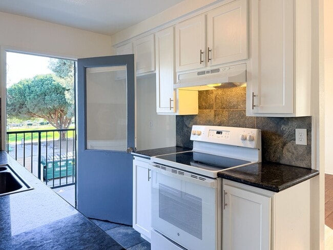 Photo - Ventura | 2 Bed + 1 Bath | Shenandoah Penthouse