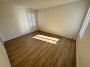 Photo - 311 E Maple St Unit 6