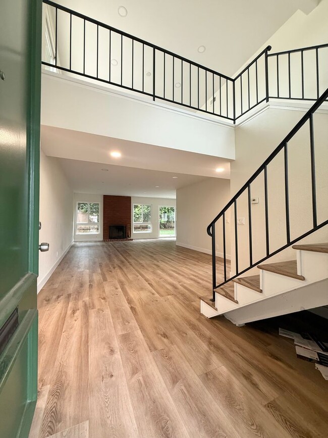 Photo - Spacious 5-Bedroom, 2-Bath Retreat in Quiet Oxnard Neighborhood