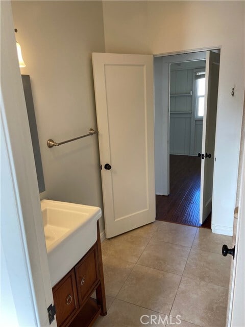 Photo - 435 Heliotrope Ave