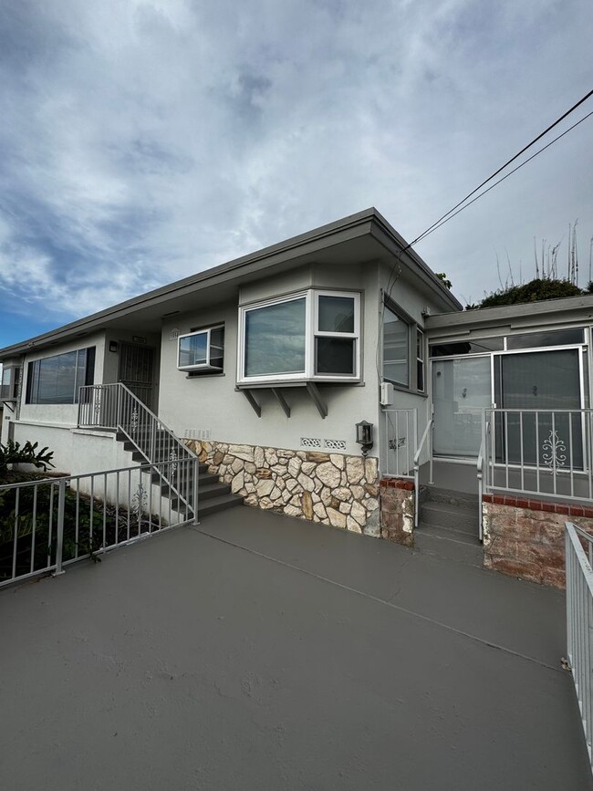 Photo - Guy & Crowell Unit 1554