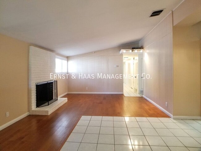 Photo - 3310 E Curry St