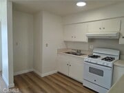 Photo - 928 N Vicentia Ave Unit C