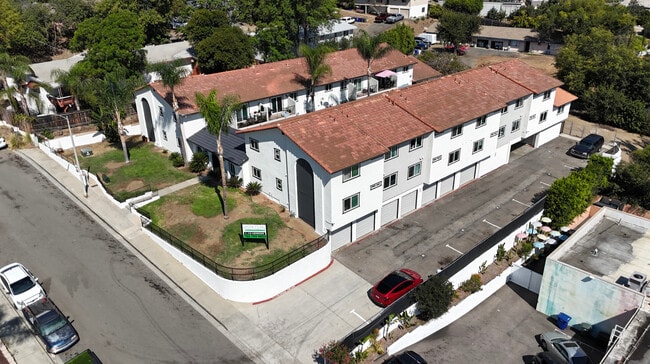 Photo - Vista Glen Apartments