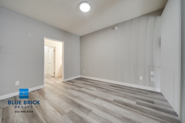 Photo - 8430 Cedros Ave Unit 111