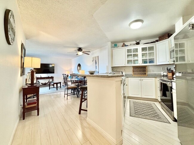 Photo - 1 Bedroom | Resort-Style Amenities | Walk to the Beach | Channel Islands Waterfront | Monthly Fur...