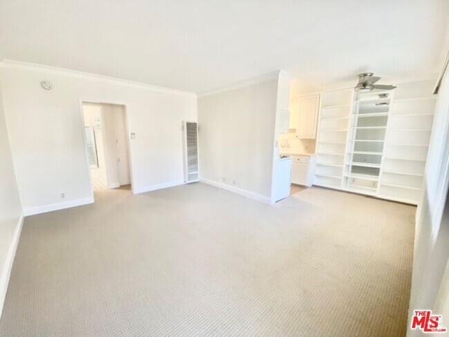 Building Photo - 422 S Maple Dr Unit 5 Rental