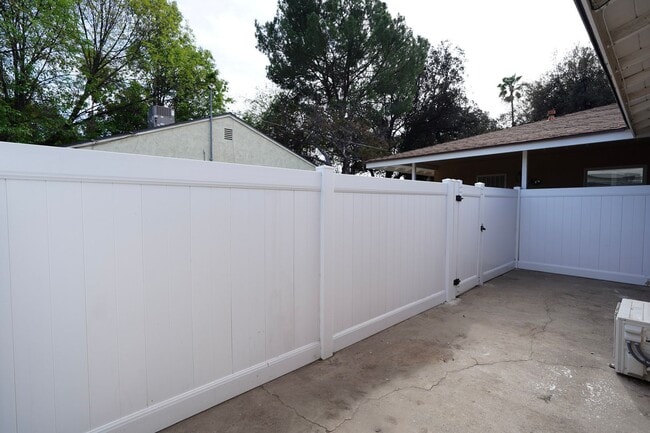 Photo - 3627 Harding St Unit 3