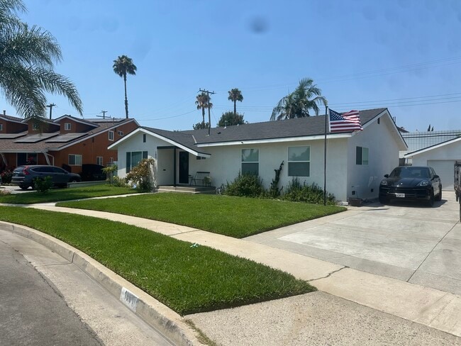 Photo - 1801 Lorella Ave House