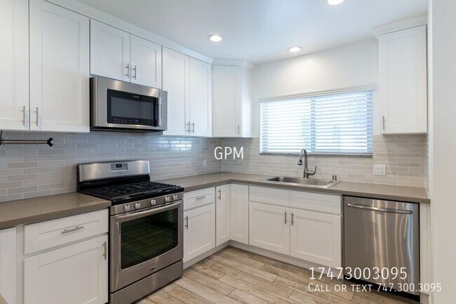 Photo - 917 Monterey Rd