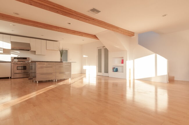 Photo - 2028 Lemoyne St Unit 2028