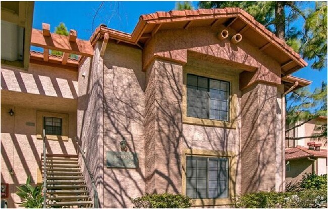 Building Photo - 12083 Alta Carmel Ct Unit 28 Rental