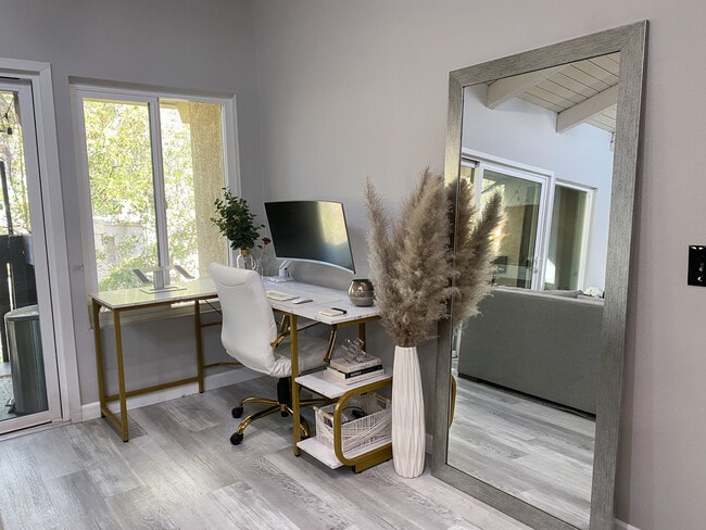 Work from home - 18350 Hatteras St Unit 272