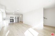 Photo - 737 E 82nd St House