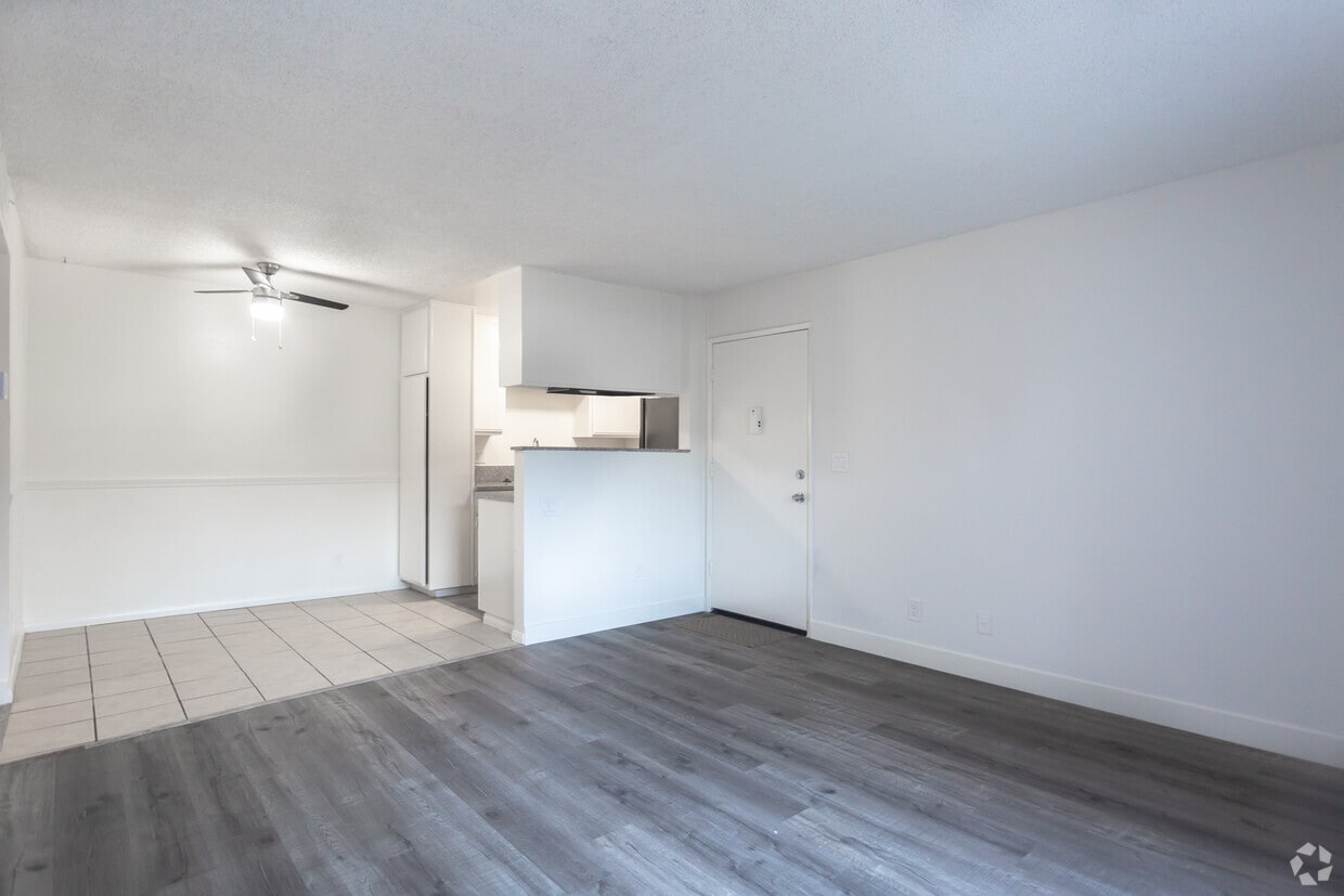 Floor Plan - 2 Bedroom 2 Bath