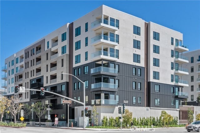 Building Photo - 1601 Rivington Rental