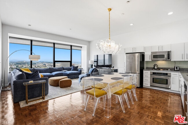 Building Photo - 1100 Wilshire Blvd Unit 2604