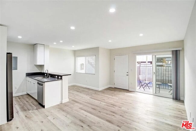 Building Photo - 5529 Bonner Ave Unit 3