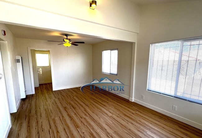 Photo - 1072 W 21st St Unit 1076