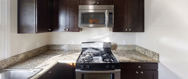 Photo - 1312 E Brockton Ave