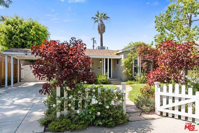 Photo - 10933 Ayres Ave