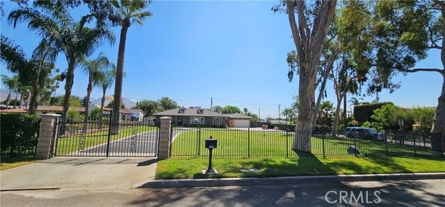 Photo - 3037 Valencia Ave