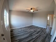 Photo - 1083 E 7th St Unit 4