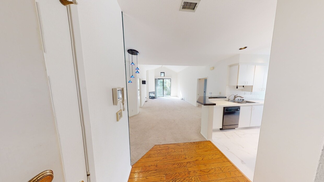 3D Tour - 12211 Idaho Ave Condo Unit 307