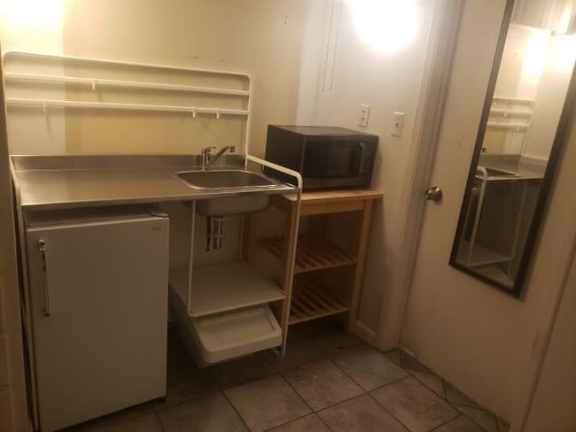 Photo - 9920 Mollyknoll Ave