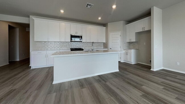 Photo - 35333 Hutchinson Pl