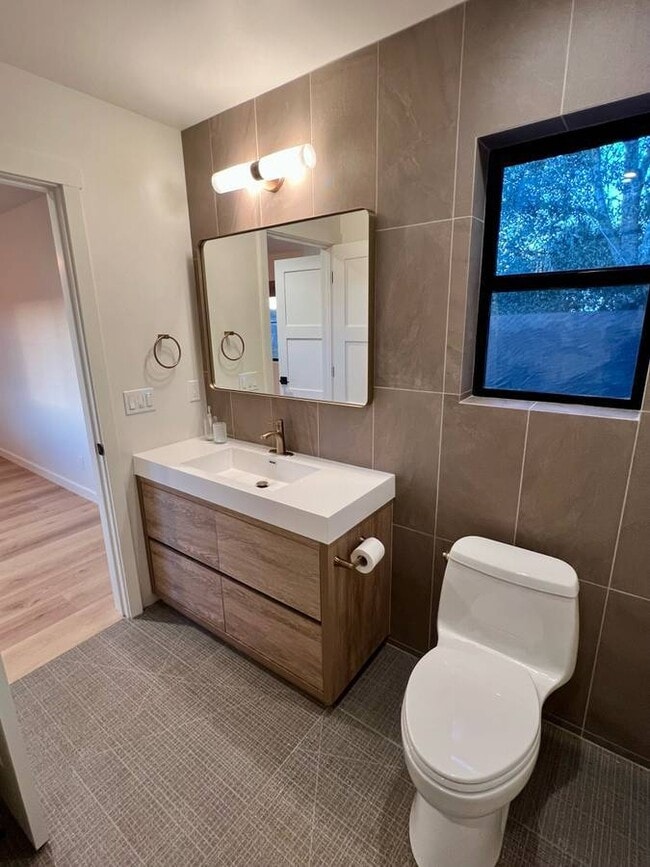 Photo - 608 Montana Ave