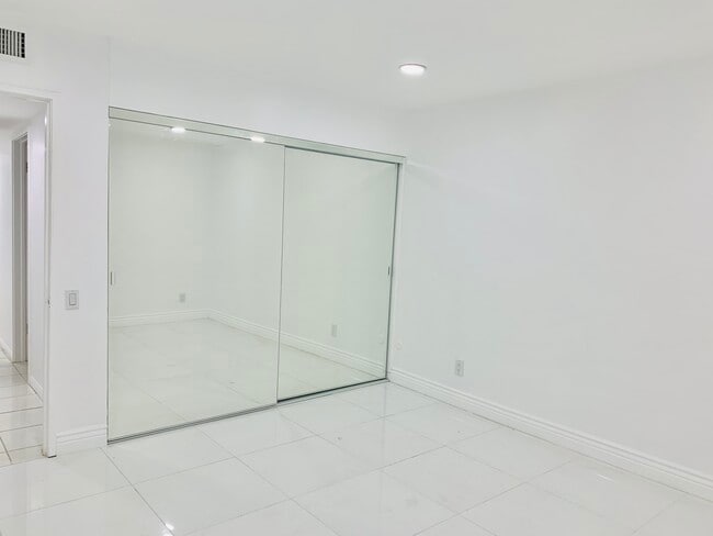 Photo - 5301 Balboa Blvd Unit F7