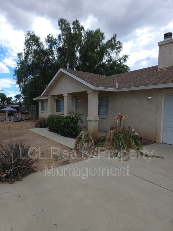 Photo - 22561 Forrest Rd House