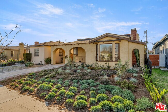 Photo - 8905 S Wilton Pl