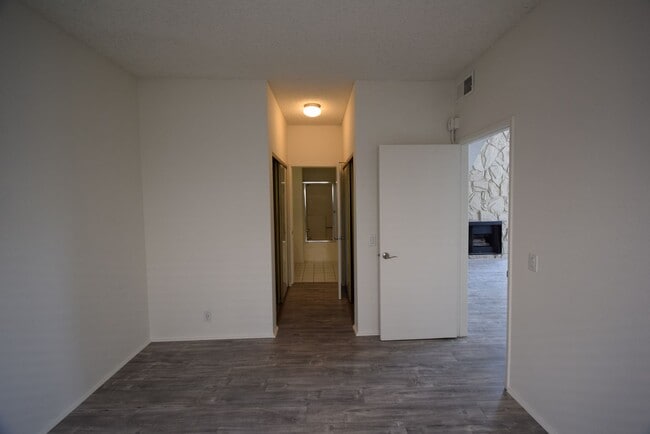 Photo - 11315 Moorpark St Unit 204