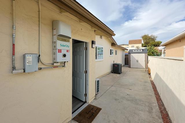 Photo - 3774 Clavelita St