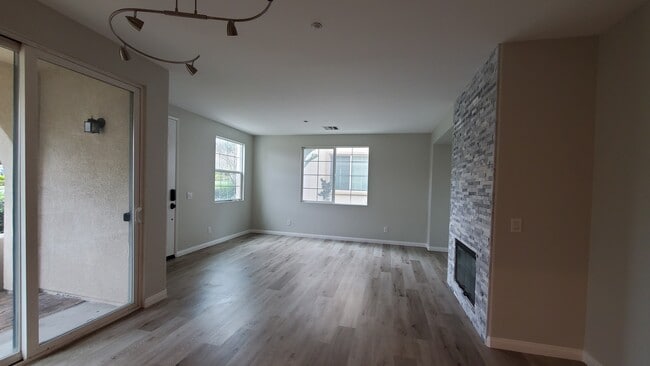 living area - 1286 Fools Gold Way