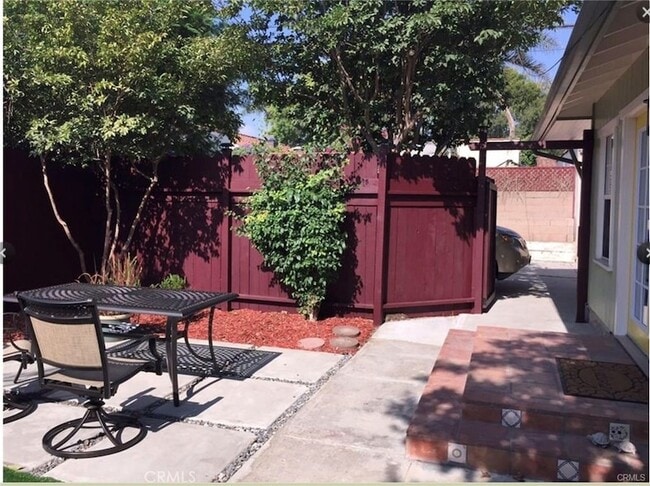 Photo - 3577 Gundry Ave