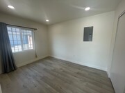 Photo - 11367 Reseda Blvd